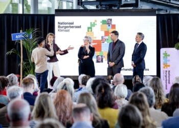 Climate panel calls for action on food waste and train tickets