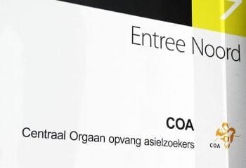 Free shuttle bus to Ter Apel continues despite minister’s ban