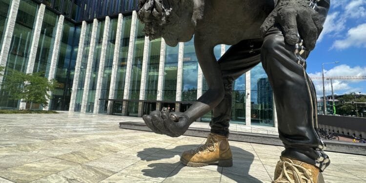 Judges reject €900 million breast implant compensation claim