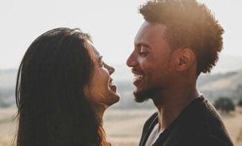 zo kun je zien of iemand je écht leuk vindt