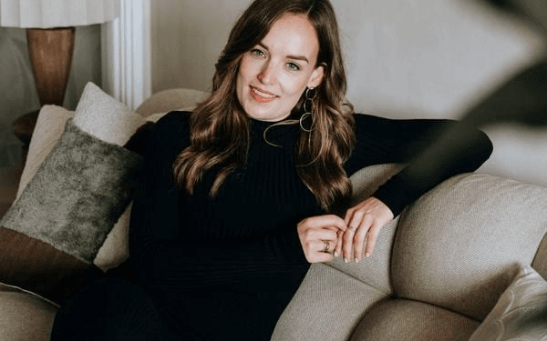 ‘Boekte een ticket met mijn laatste beetje spaargeld, maar miste de vlucht vanwege file’