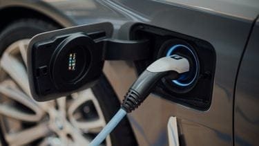 Elektrische auto laden? In deze gemeente is dat het goedkoopst