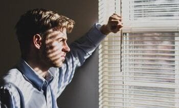 Jongvolwassenen voelen zich opvallend vaak eenzaam