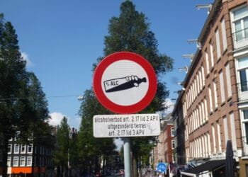 Cutting back two beers a week will cut Dutch cancer rate