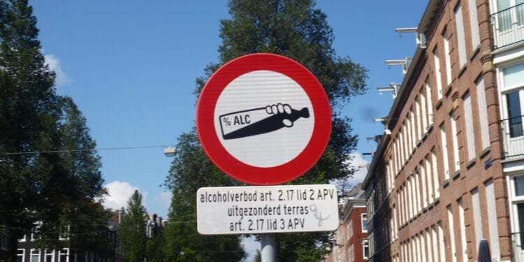 Cutting back two beers a week will cut Dutch cancer rate