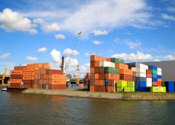 Dutch US exports fall, pension fund ABP cuts US investment