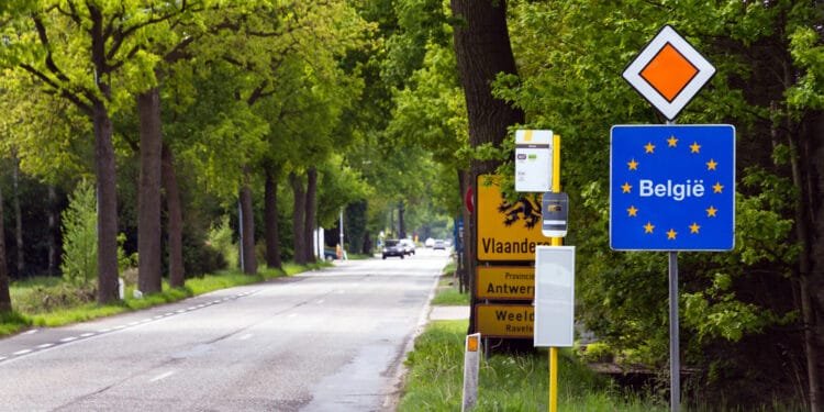 Touted Belgian road toll fee is too high, Dutch minister says