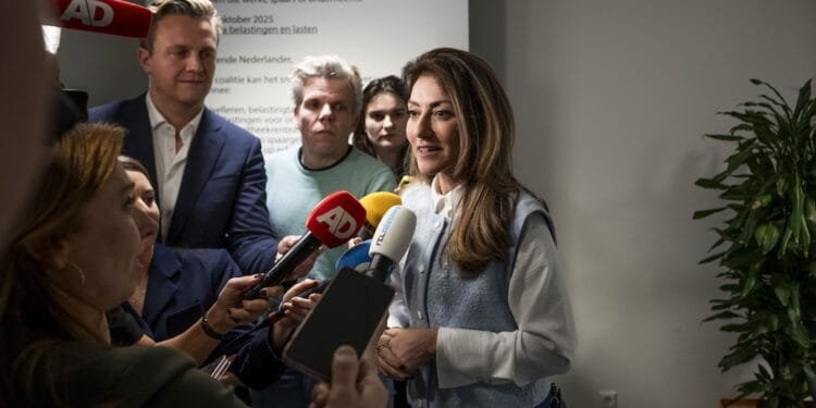 Coalition MPs back leaders’ plans, ready to “get down to work”