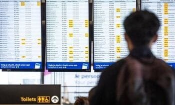 Veel vluchten Schiphol vertraagd of geannuleerd wegens weer
