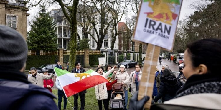 Dutch summon Iranian ambassador over “bloody repression”