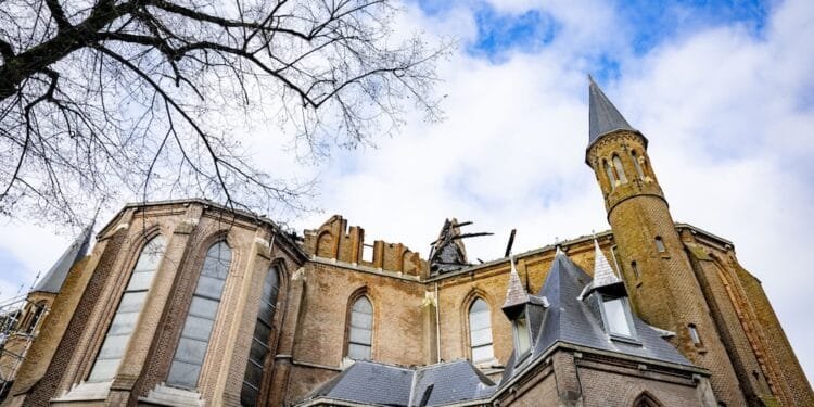 Vondelkerk fire framed as “jihadist” attack in minutes: report