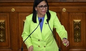Interim-president Venezuela wil ‘akkoorden’ sluiten met oppositie