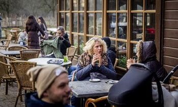 Bestellen via een QR-code op een terras? Pas híer voor op