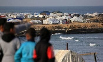 Kinderen overlijden in Gaza aan onderkoeling, waarschuwt WHO-chef