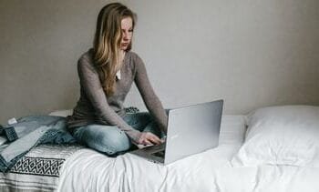 Hybride werken wint terrein, maar werkgevers en werknemers botsen