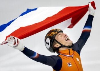 Two golds and a silver boost Dutch speed skating medal haul