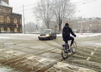 Colder weekend ahead with frost and chance of snow