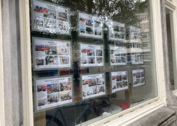 Home owners lobby group reopens hotline to report estate agents