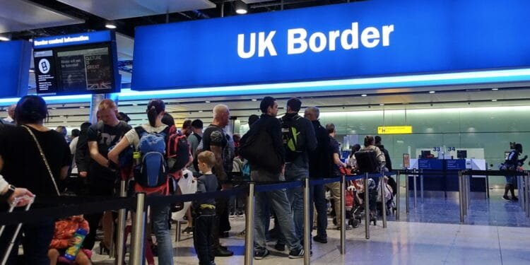 British dual nationals in NL warned to keep passports up to date