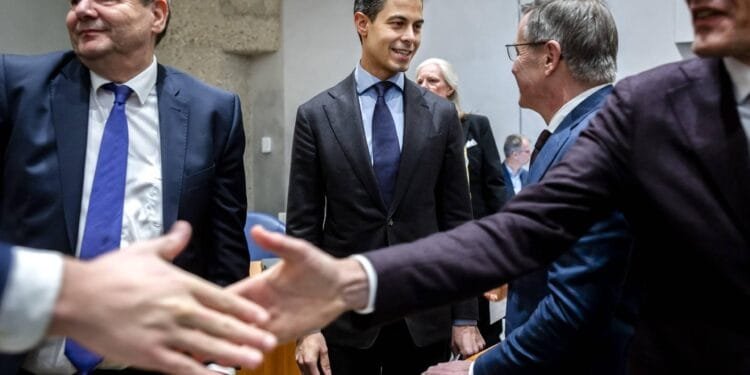 Kamermeerderheid wil dat kabinetsplan verhogen AOW ‘wordt verzacht’