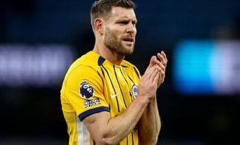 Milner (40) breekt record meeste wedstrijden in Premier League