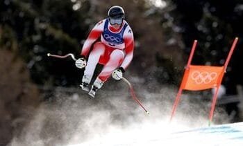 Zwitserse skiër Von Allmen wint goud op de afdaling