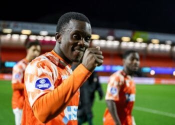 Volendam shock PSV in weekend of late goals in Eredivisie
