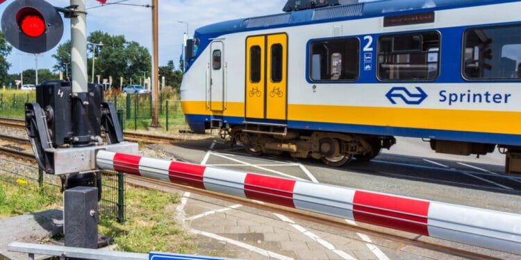 Delays continue on train service between Amsterdam and Utrecht