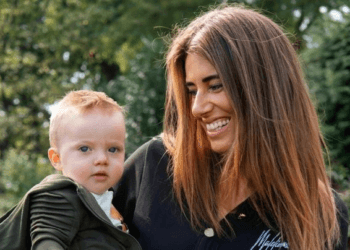 Lindsey (37) onderging hersenoperatie om alleenstaande moeder te worden