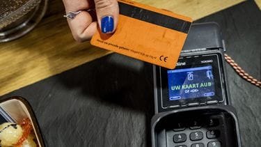 iets pinnen voor een goed doel, 1000 euro armer