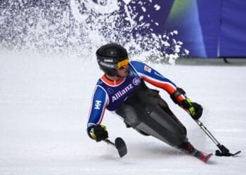 Jeroen Kampschreur wins first Dutch gold medal of Paralympics