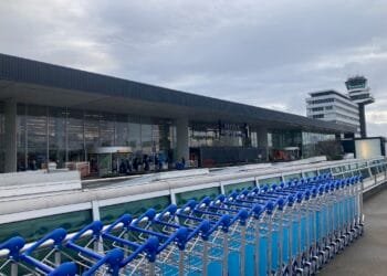 Highest Dutch court tears up Schiphol flight limit plan