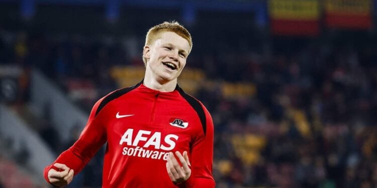 AZ-middenvelder Smit (20) debuteert in selectie Nederlands elftal
