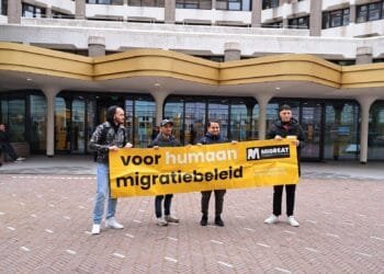 Refugees to get right to work after three months, minister says