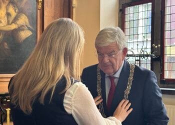 Mayor of The Hague assures residents it will stay international