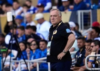 Dick Advocaat joins Feyenoord to take heat off Van Persie