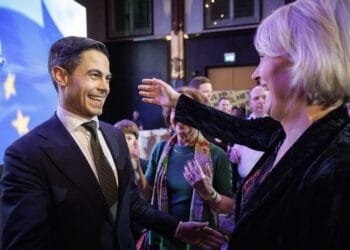 Local parties make big gains in elections, turnout rises to 54%