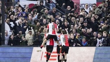 Feyenoord en Ajax spelen gelijk in De Kuip