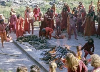 Maroesja (54) was kind van de Bhagwan, waar liefde seksueel misbruik betekende