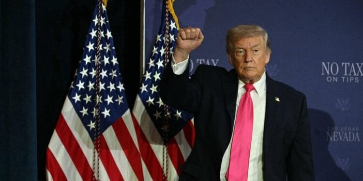 Trump blij met aankondiging Iran over openen Straat van Hormuz