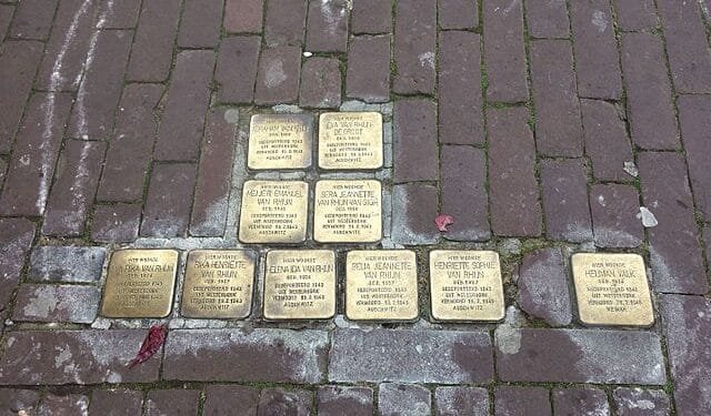 Looted WWII “heirless artworks” will be put on display