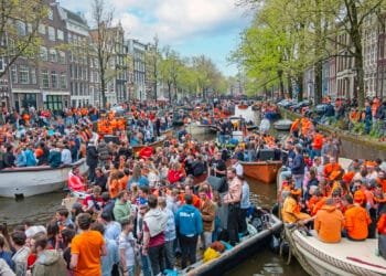 Koningsdag will be dry but Koningnacht revelers need a coat