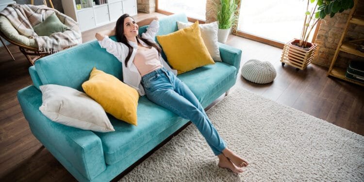 More 25 to 35-year-olds are still living at home, CBS says