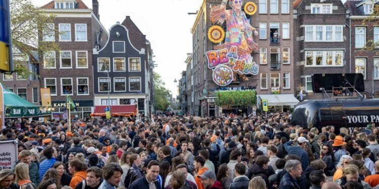 King’s Night crowds force several cities to shut squares