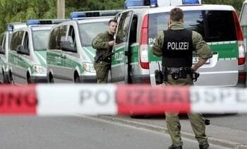 Dode en meerdere gewonden na ‘harde knal’ onder brug in Duitsland