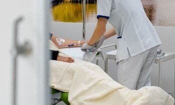 Steeds meer jongvolwassenen leven met gevolgen van kanker