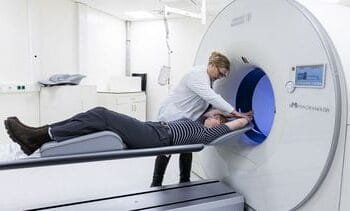 Door AI worden MRI-scans een stuk comfortabeler voor patiënten