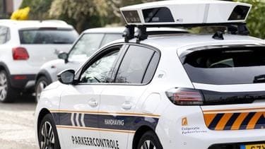 Jaarlijks zo’n half miljoen onterechte parkeerboetes door scanauto’s