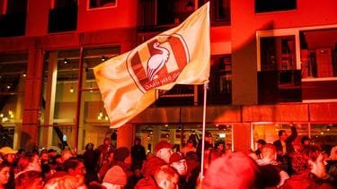 ADO-fans vieren in Den Haag kampioenschap eerste divisie