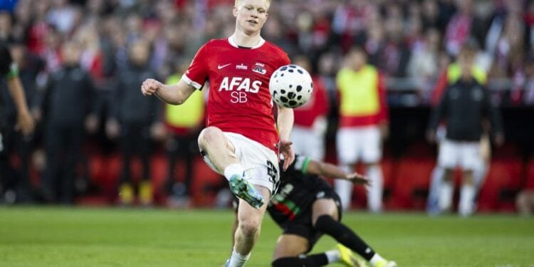 Smit shines as AZ tear NEC apart to win Dutch cup final